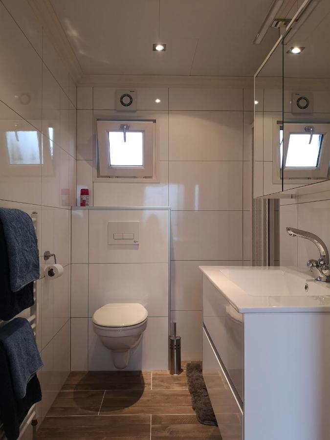 Gezellig Chalet Met Eigen Parkeerplaats, Park In Aanbouw, Geen Wi Fi Villa Molenschot Exterior foto